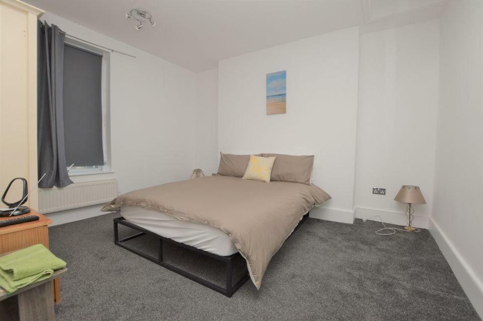 Arklow Serviced Apartments Рамсггейт Экстерьер фото